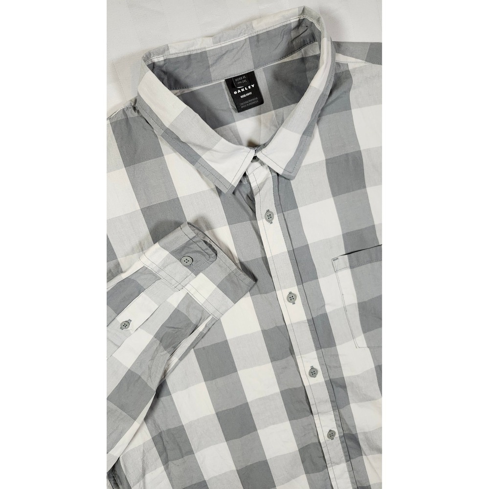 Oakley Mens XL Regular Fit Buffalo Plaid Long Sleeve Button Down Shirt 0032